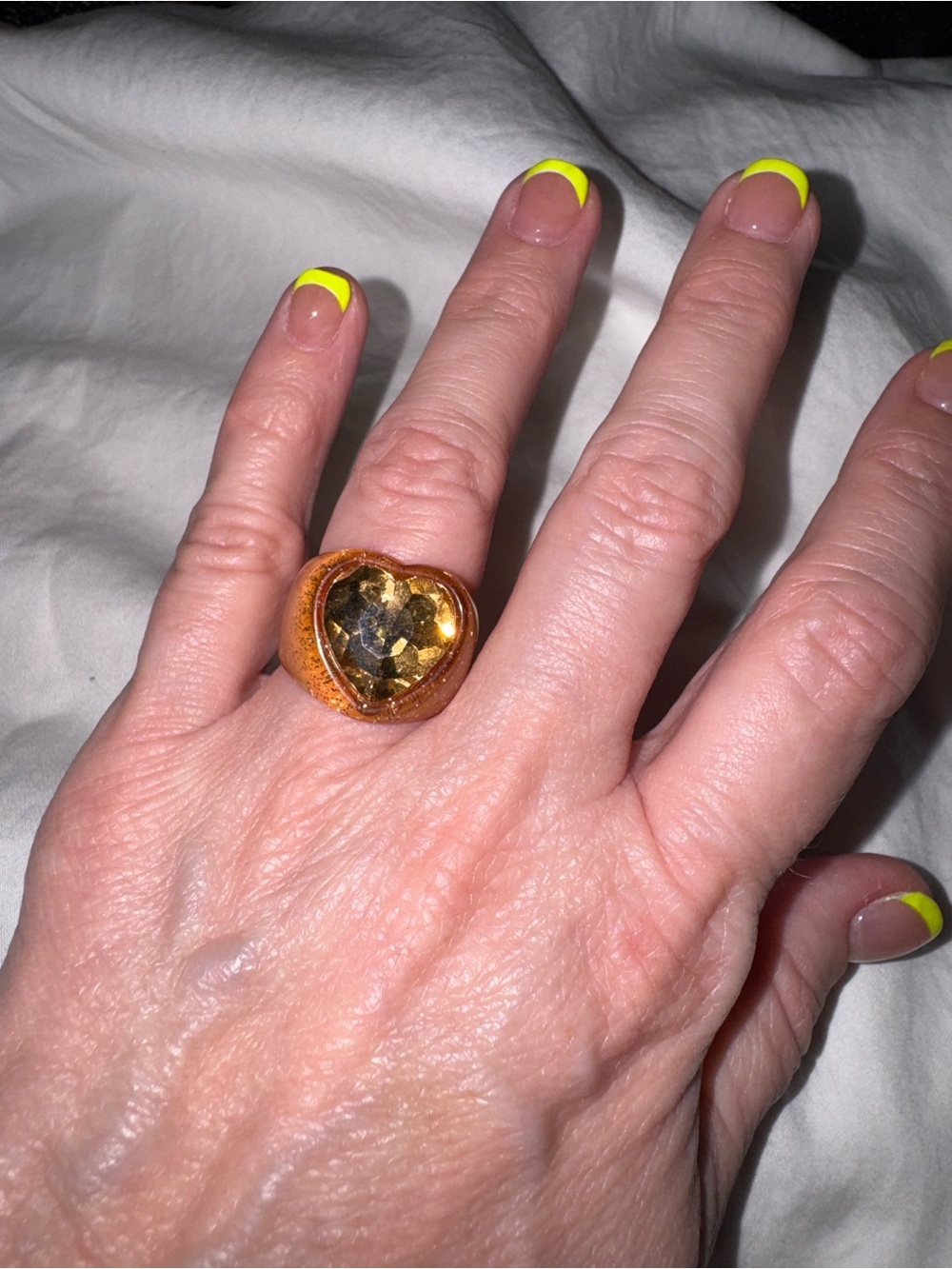 Vintage Chunky Resin Heart Statement Ring Gold Glitter Faceted Amber Crystal
